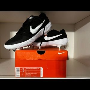 Brand new Nike spikes elite 2 low mens 11.0